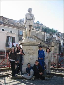 Monumento a Gian Battista Falcone